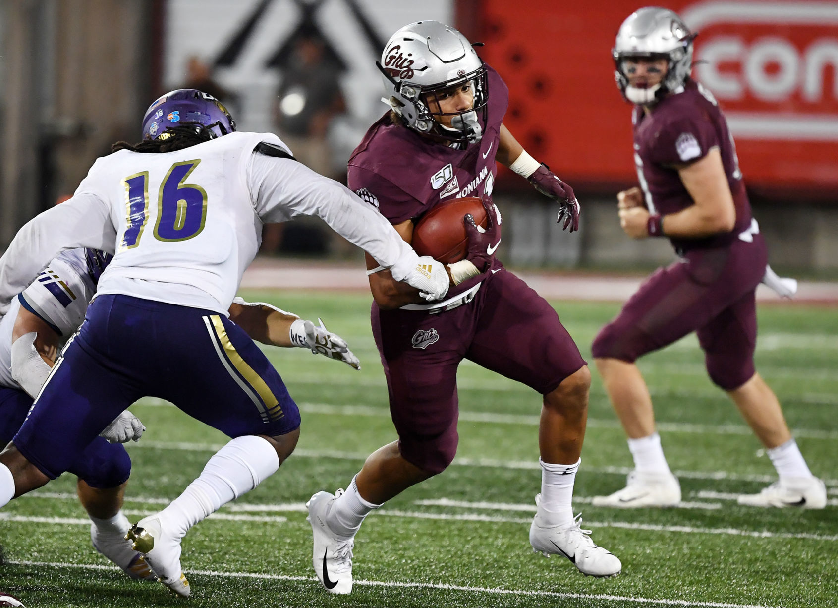 Griz Football 60.jpg